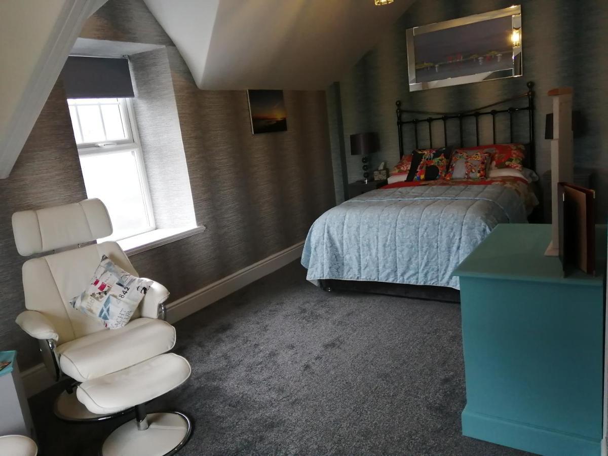 Craig-Y-Mor Hotel Крикийт Екстериор снимка